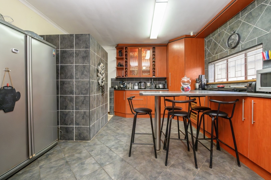 3 Bedroom Property for Sale in Kabega Park Eastern Cape
